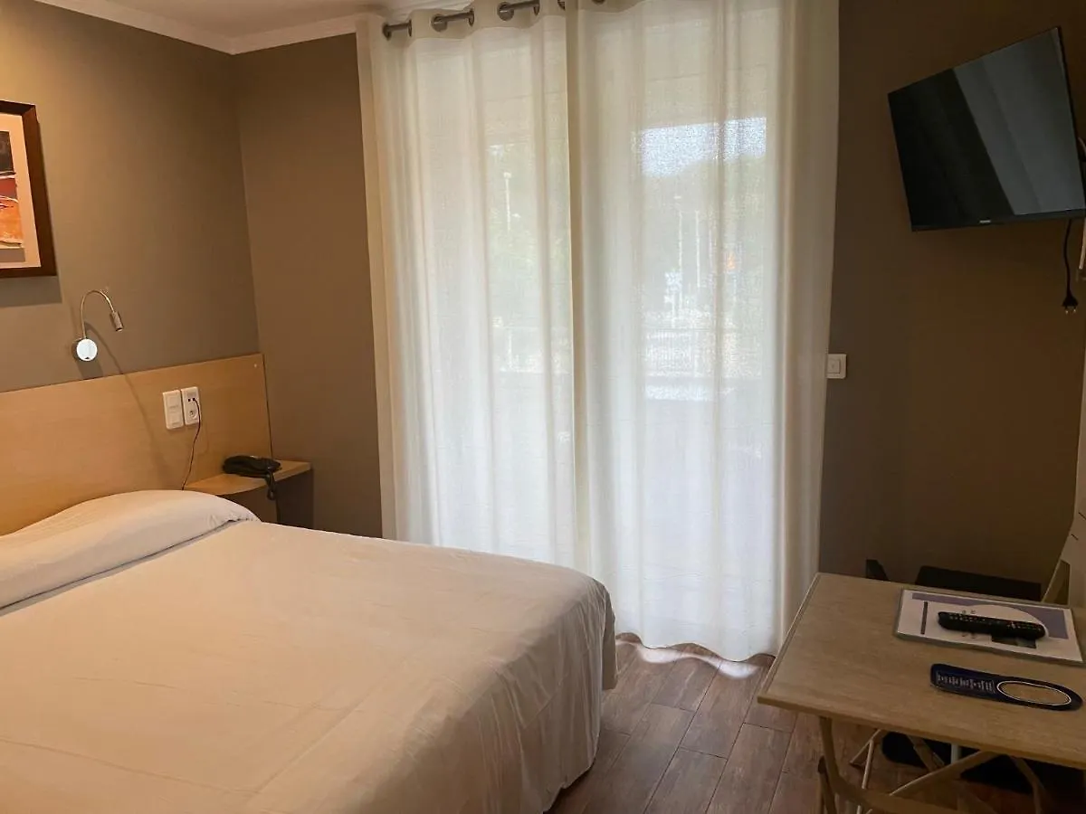 Au Tapis De Sable Hotel Saint-Cyr-sur-Mer