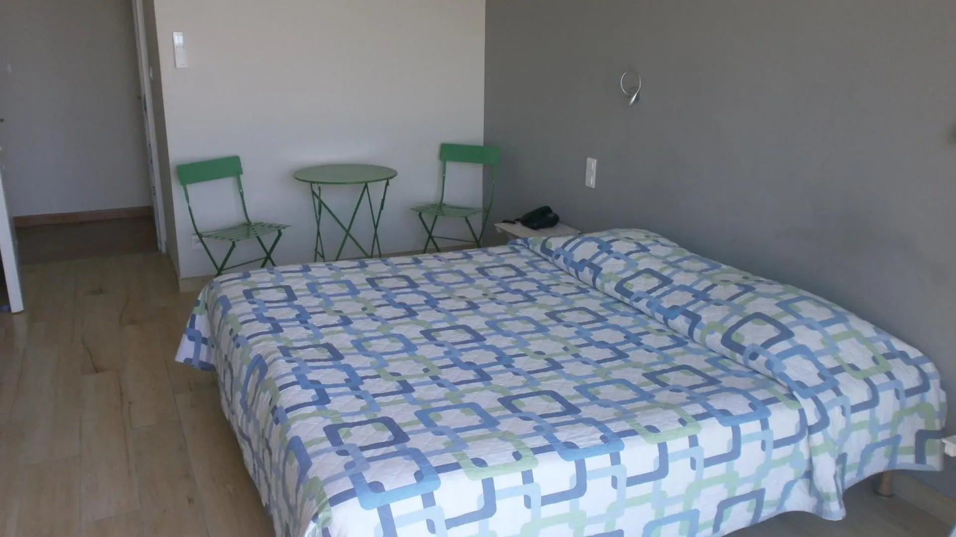 Hotel Au Tapis De Sable Saint-Cyr-sur-Mer