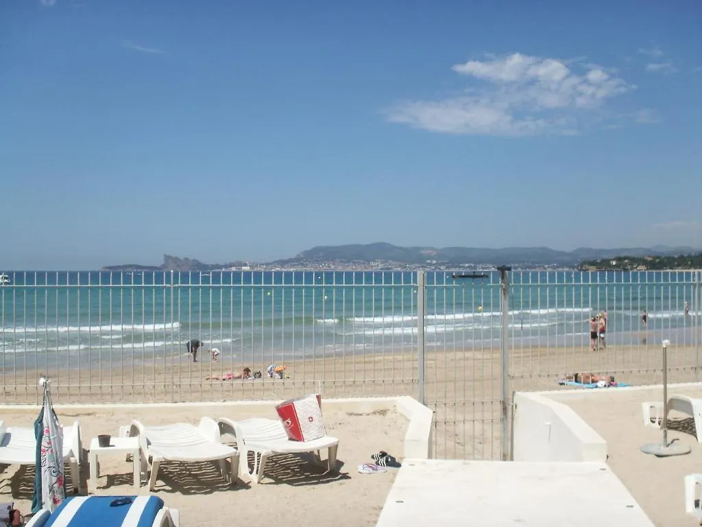 Hotel Au Tapis De Sable Saint-Cyr-sur-Mer