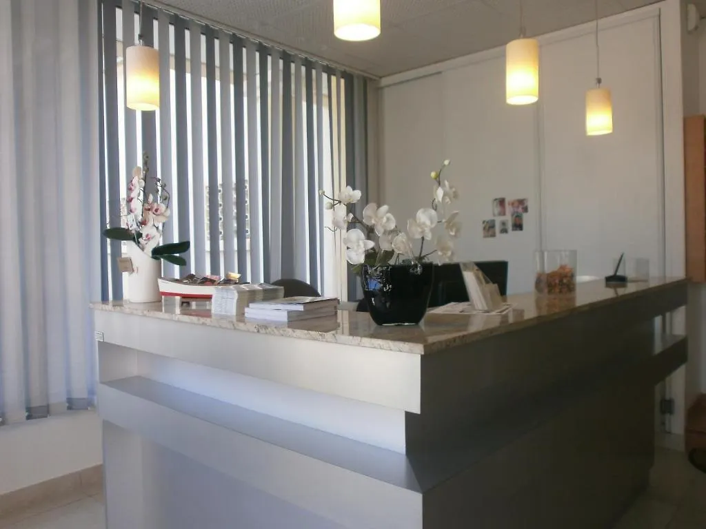 Hotel Au Tapis De Sable Saint-Cyr-sur-Mer