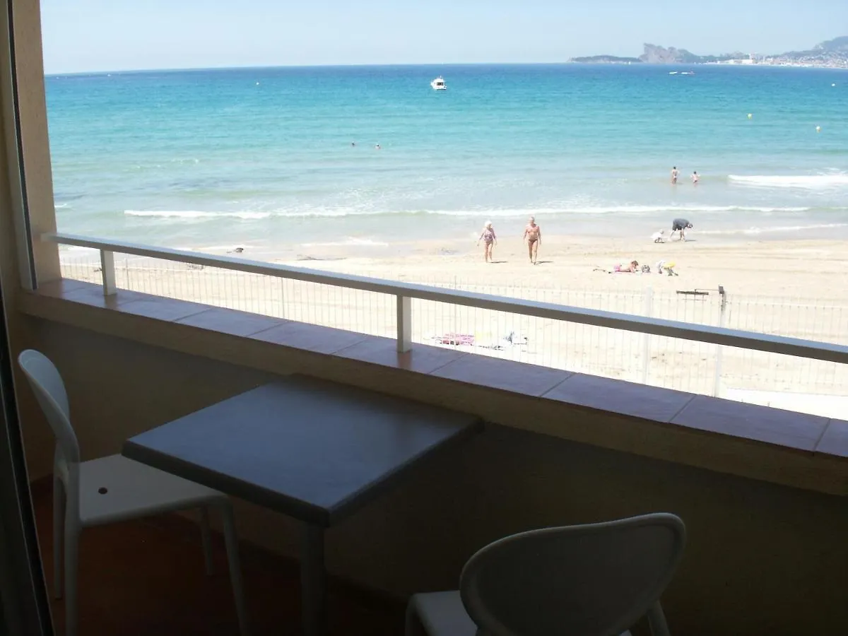 Hotel Au Tapis De Sable Saint-Cyr-sur-Mer