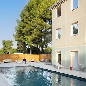 Hotel Logis De Port D'alon - St Cyr Sur, Saint-Cyr-sur-Mer